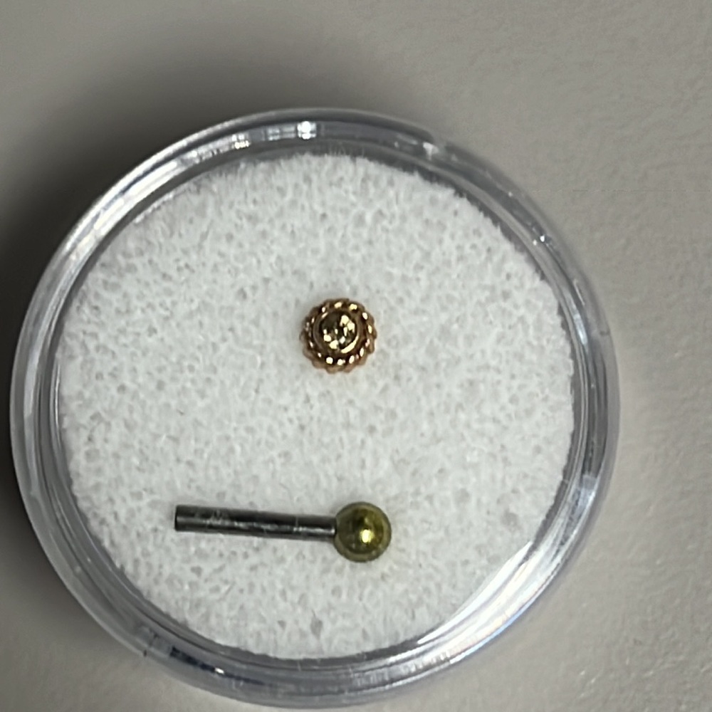 Anatometal Purity Threaded End 18K Yellow Gold